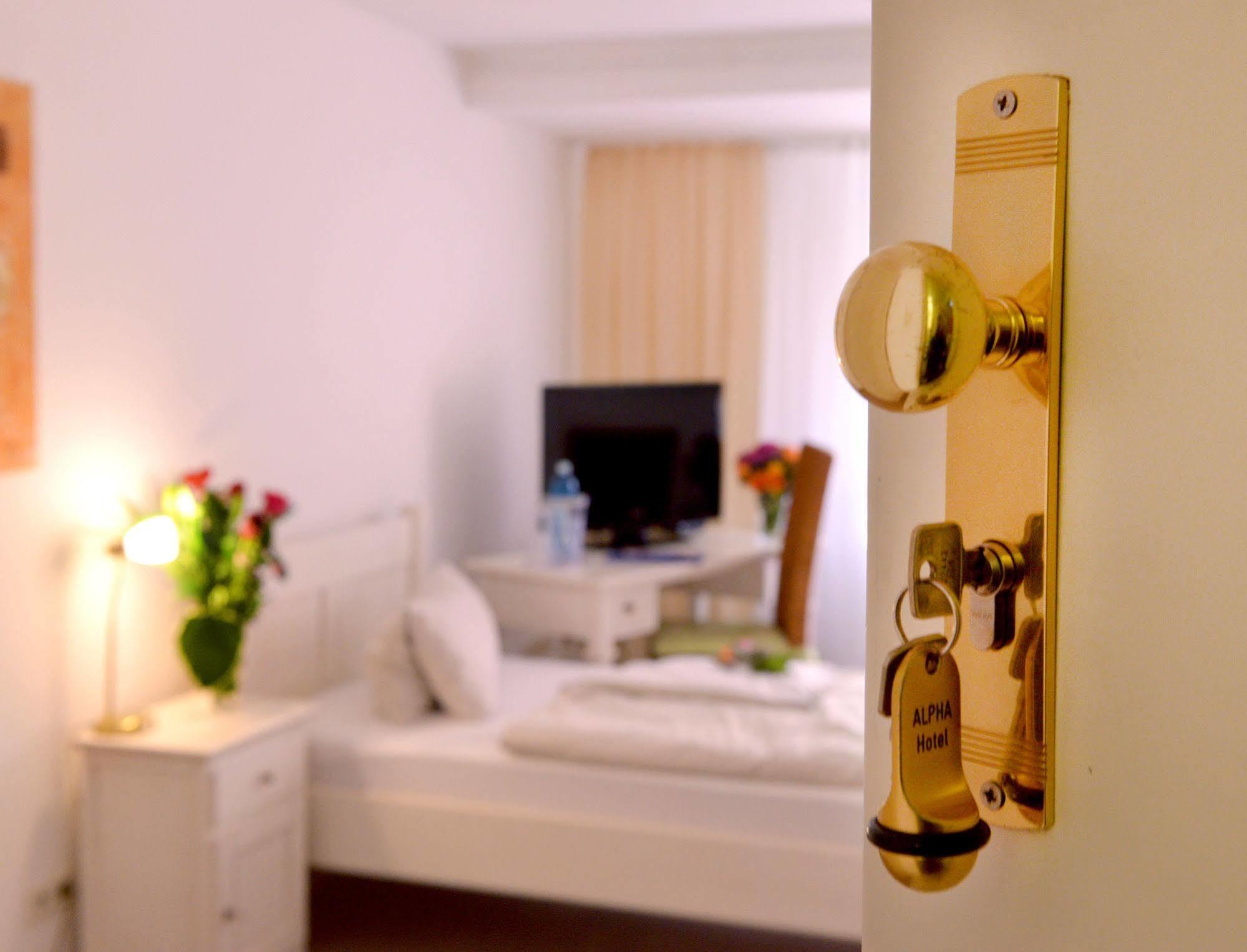 Alpha Hotel Garni ディーツェンバハ エクステリア 写真